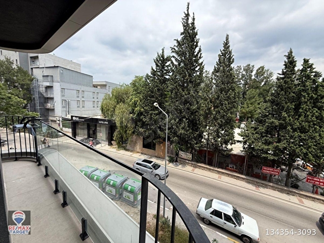 RE/MAX TARGET ALLWAYS BORNOVA SİTESİNDE KİRALIK 2+1 DAİRE - Görsel 10