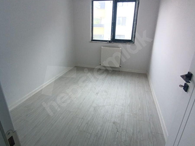 BİZİM EMLAKTAN ÖZGÜRKENTTE ARA KAT İLK KULLANIM 3+1 DAİRE - Görsel 5