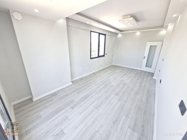 GÖMEÇ ÇARŞI MERKEZİNDE MUHTEŞEM KONUMDA 3+1 DAİRE - Görsel 15