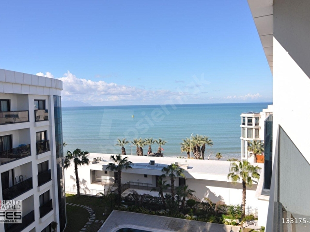 KUŞADASI KADINLAR DENİZİNDE SATILIK 1+1 REZİDANS DAİRE - Görsel 2
