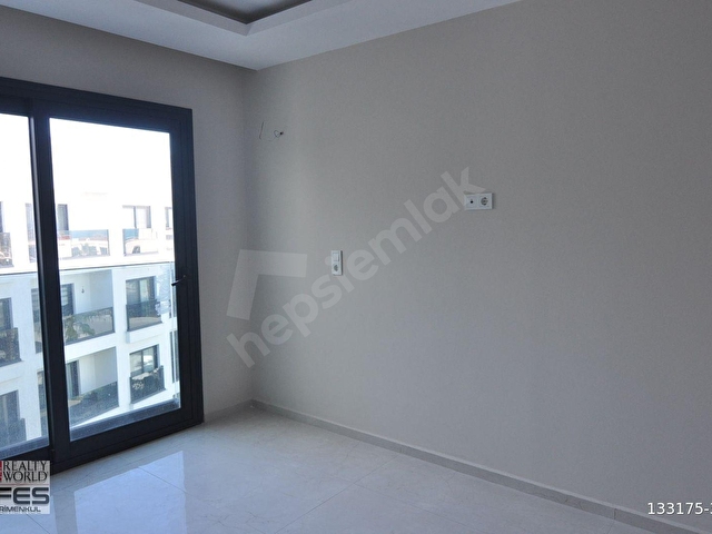 KUŞADASI KADINLAR DENİZİNDE SATILIK 1+1 REZİDANS DAİRE - Görsel 9