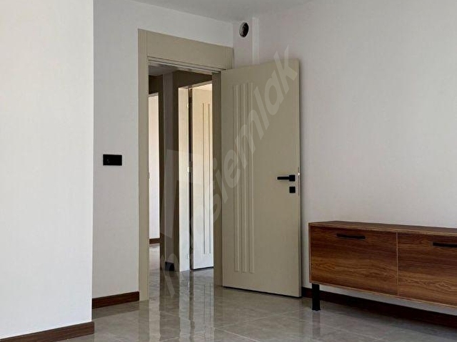 KIBRIS ŞEHİTLERDE SATILIK (3., KAT SIFIR) 2+1 - 110m2 DAİRE - Görsel 15