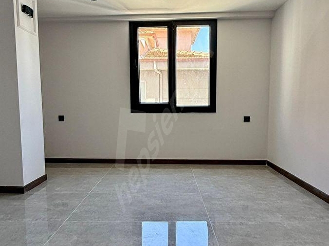 KIBRIS ŞEHİTLERDE SATILIK (3., KAT SIFIR) 2+1 - 110m2 DAİRE - Görsel 6