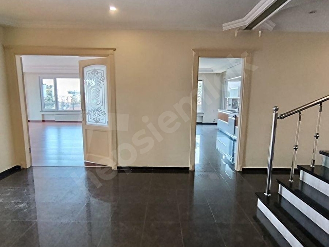 PERA EMLAKTAN FLORYA BEYTİDE 7+2 DENİZ MANZARALI 500 M2 DUBLEX - Görsel 12