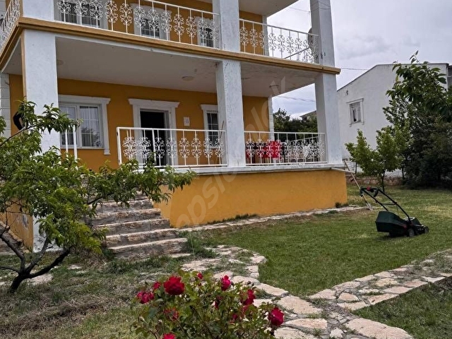 Mollakasım Serenköy Villalarında Satılık Full Eşyalı Dubleks Lüx ve Bakımlı Villa
