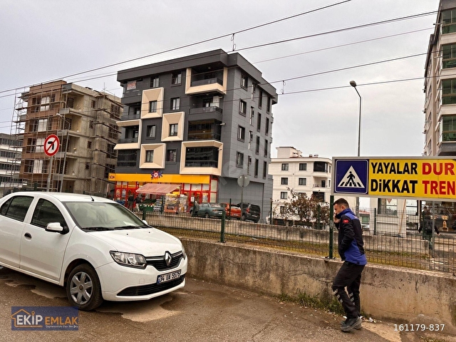 EKİP EMLAK; TRAMVAY ALTI, ÇİFT BALKON, LÜKS, EŞYALI KİRALIK 1+1 - Görsel 29