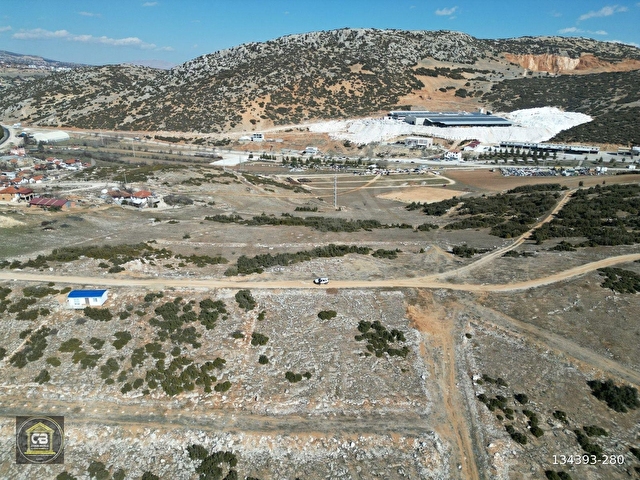 ElMALI YENİ MAHALLE HAL MEVKİİNDE 895 m² ARSA SATILIKTIR - Görsel 5