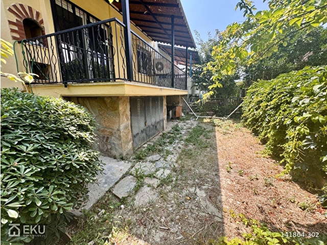 Kuşadadası Merkezde Köşe Konum Kullanıma Hazır Villa - Görsel 4