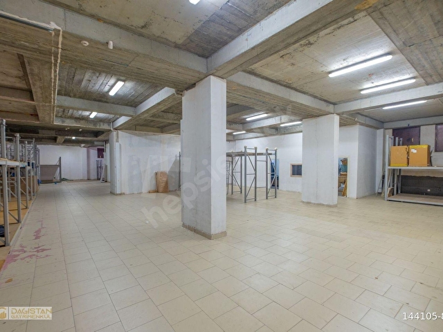 SEFAKÖYDE DEPOLAMA, İMALATHANE VE E-TİCARETE UYGUN 700M2 İŞ YERİ - Görsel 7
