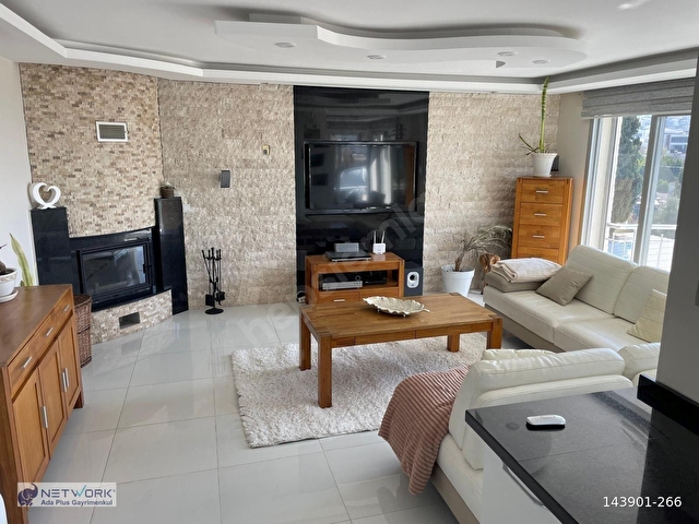 KUŞADASINDA EMSALSİZ 1200 M2 İÇİN DE SOSYAL DONATILI MÜSTAKİL VİLLA - Görsel 21