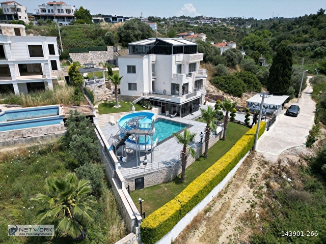 KUŞADASINDA EMSALSİZ 1200 M2 İÇİN DE SOSYAL DONATILI MÜSTAKİL VİLLA - Görsel 11