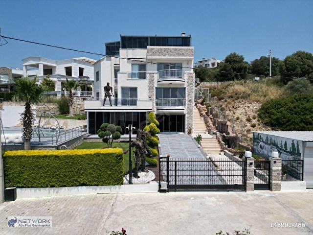 KUŞADASINDA EMSALSİZ 1200 M2 İÇİN DE SOSYAL DONATILI MÜSTAKİL VİLLA - Görsel 9