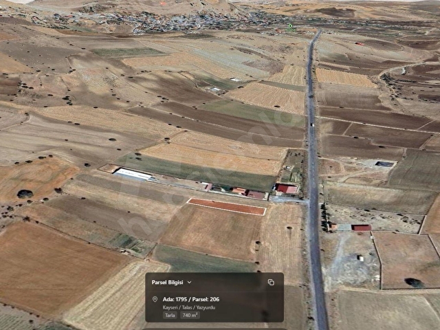 Talas Yazıyurdu Mahallesinde Yol Kenarı 740 m² Tel Örgülü Tarla - Görsel 7
