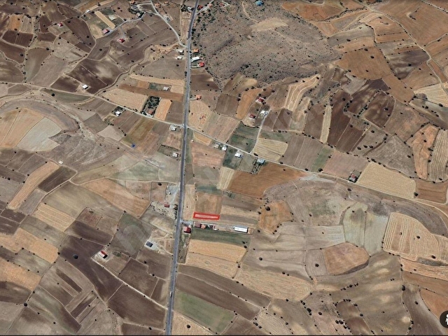 Talas Yazıyurdu Mahallesinde Yol Kenarı 740 m² Tel Örgülü Tarla - Görsel 5