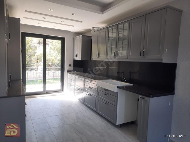 DAĞCI EMLAK BULDAN DOĞAYLA İÇ İÇE 9+2 SATILIK TRİPLEKS VİLLA - Görsel 24