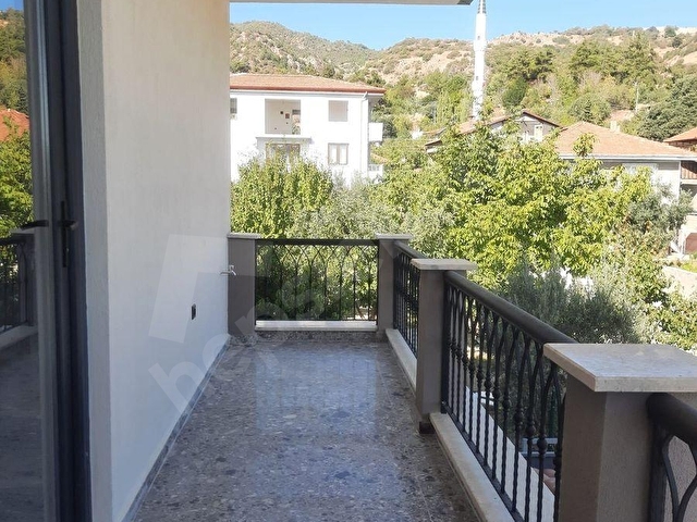 DAĞCI EMLAK BULDAN DOĞAYLA İÇ İÇE 9+2 SATILIK TRİPLEKS VİLLA - Görsel 15