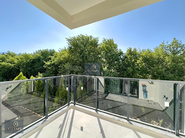 ÖZYAPIDAN ŞEMİKLERDE 1+1/2+1 ÖNÜ AÇIK HAMAM SAUNALI APARTLAR - Görsel 18