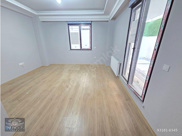 LİBADİYE CADDESİ VE METRO YAKINI BAHÇE KULLANIMLI SIFIR BİNADA DÜZ GİRİŞ 1+1 - Görsel 6