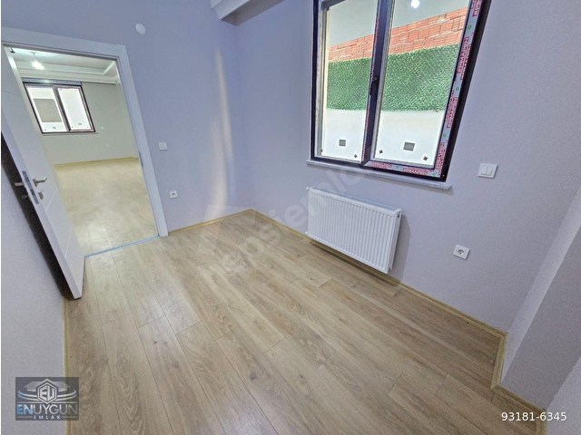 LİBADİYE CADDESİ VE METRO YAKINI BAHÇE KULLANIMLI SIFIR BİNADA DÜZ GİRİŞ 1+1 - Görsel 17