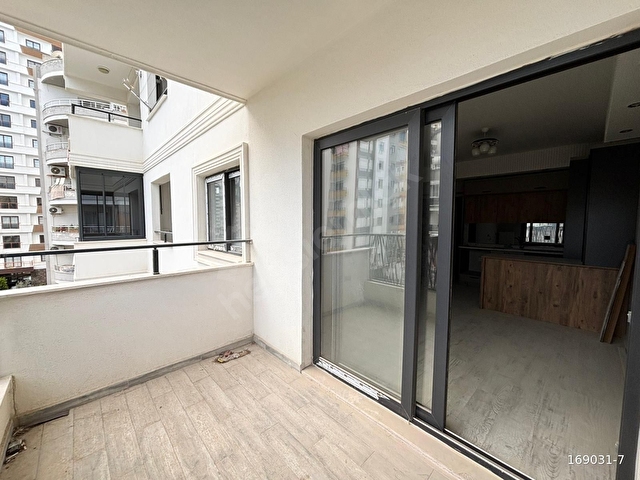 TEK BLOK DENİZE YAKIN ŞEHİR MANZARALI 2+1 SATILIK DAİRE - Görsel 18