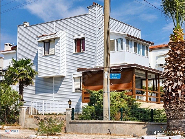 ÇEŞME GERMİYAN MAH SİTEDE 3+1 ÖZEL PLAJLI - Görsel 5