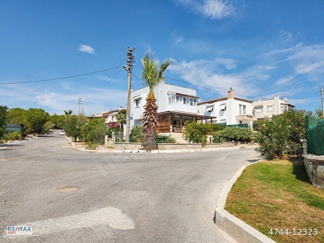 ÇEŞME GERMİYAN MAH SİTEDE 3+1 ÖZEL PLAJLI - Görsel 8