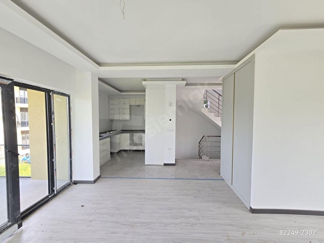 BÖLGENİN EN GÜZEL KONUMU KÖŞE BAŞI 5+2 ÇİFT TERAS BALKON 3 KAT - Görsel 7
