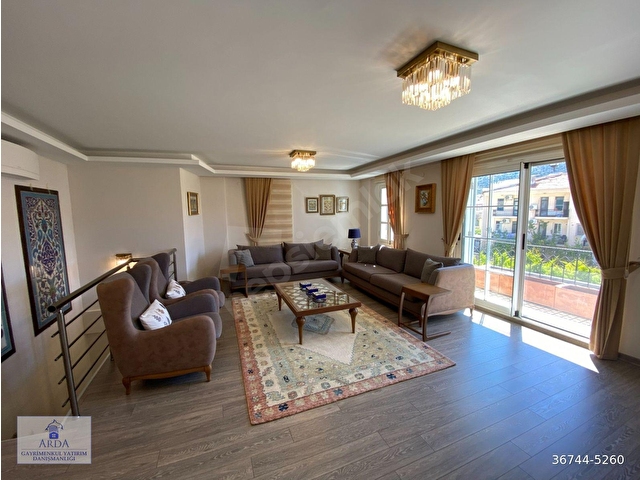 ÇEŞME MARİNA YAKINI 3 ODA 2 SALON KAPALI ŞIK VERANDALI SATILIK DUBLEKS LÜKS DAİRE - Görsel 21