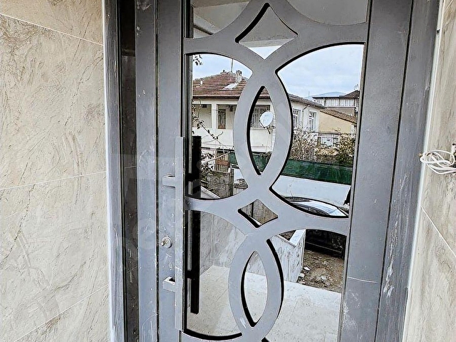 DERİNCE HARİKALAR SAHİLİNDE D-100Ê YÜRÜME MESAFESİNDE 2+1 ÇATI
