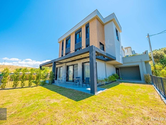 SEFERİHİSAR AKARCADA PANORAMİK MANZARALI 3+1 VİLLAMIZ
