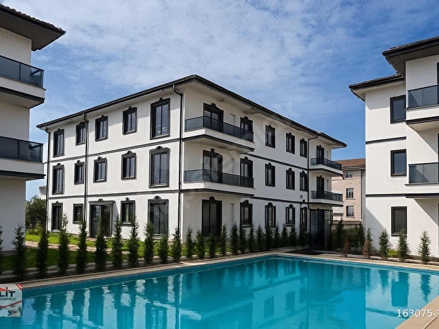 ÇİFT HAVUZLU DENİZE SIFIR SİTE İÇERİSİNDE 2+1 MUTFAK AYRI DAİRE