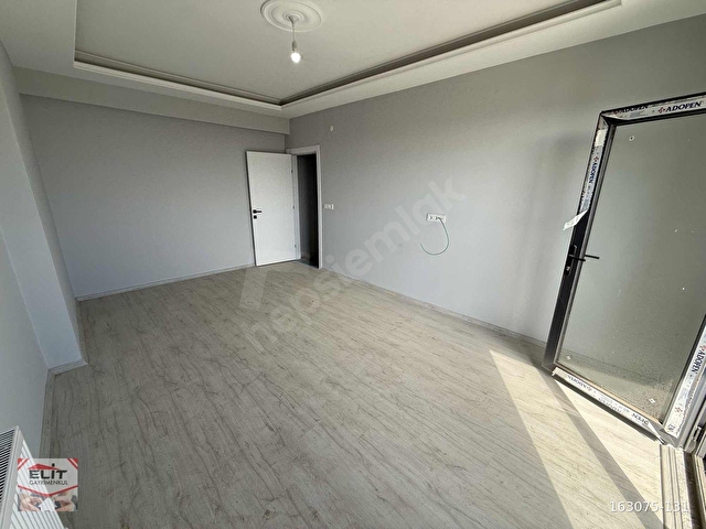 ÇİFT HAVUZLU DENİZE SIFIR SİTE İÇERİSİNDE 2+1 MUTFAK AYRI DAİRE - Görsel 18