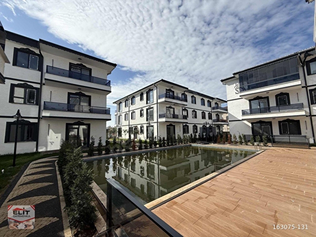 ÇİFT HAVUZLU DENİZE SIFIR SİTE İÇERİSİNDE 2+1 MUTFAK AYRI DAİRE - Görsel 13