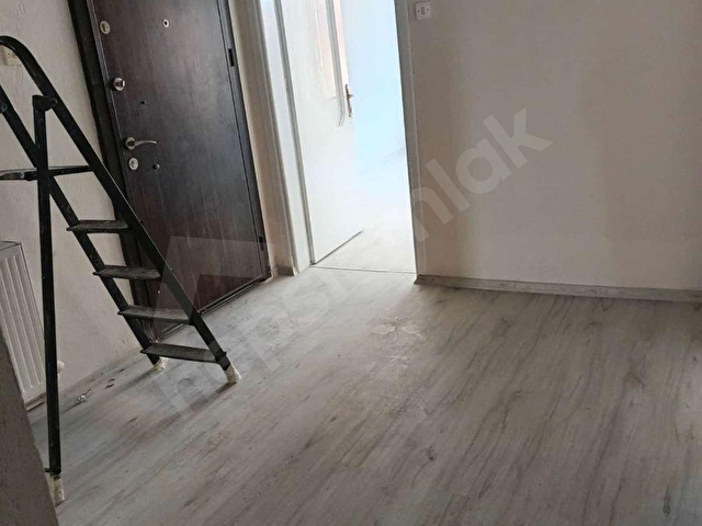 Merkezde Son Kat 3+1 | 155 m² | Tadilatlı | Al Otur Fırsat - Görsel 4