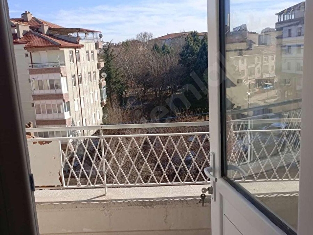 Merkezde Son Kat 3+1 | 155 m² | Tadilatlı | Al Otur Fırsat - Görsel 14