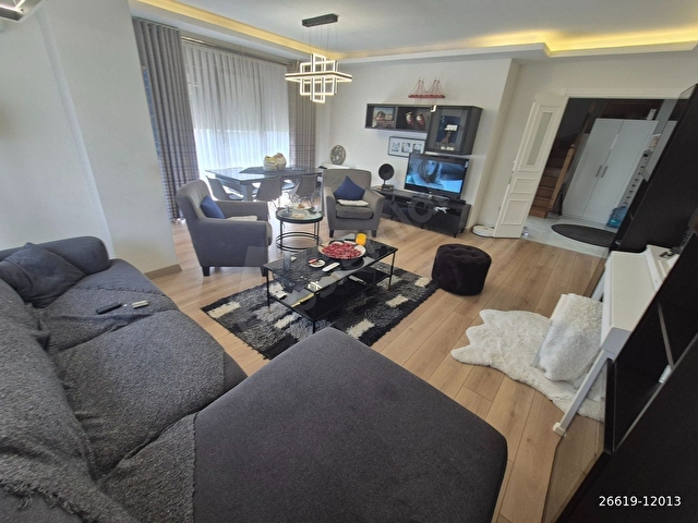 ATADAN İDEALTEPE DE 6 YILLIK, HARİKA KONUMDA EMALSİZ 3+2 DUBLEX - Görsel 9