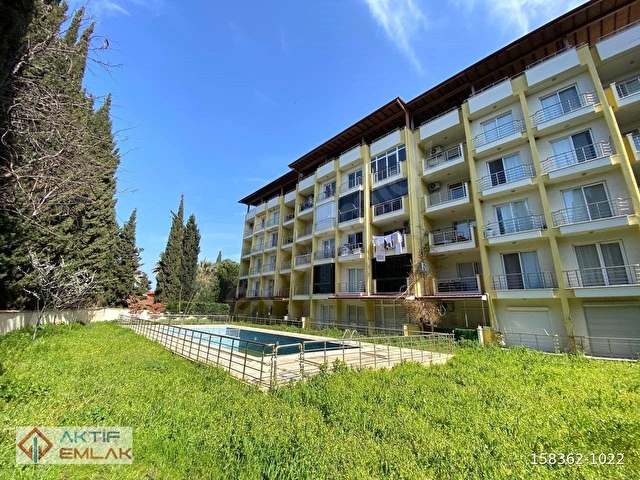 ꧁AKTİFTEN ÖRENDE DENİZE 200 METRE ARA KAT GENİŞ BALKONLU HAVUZLU SİTEDE SATILIK 1+1 DAİRE - Görsel 3