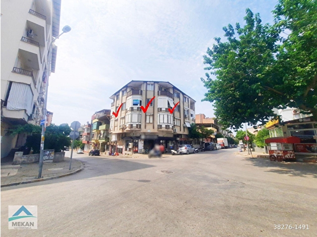 Sağlık Caddesinde Cadde Üzeri, Köşebaşı Ara Kat 3+1 - Görsel 23