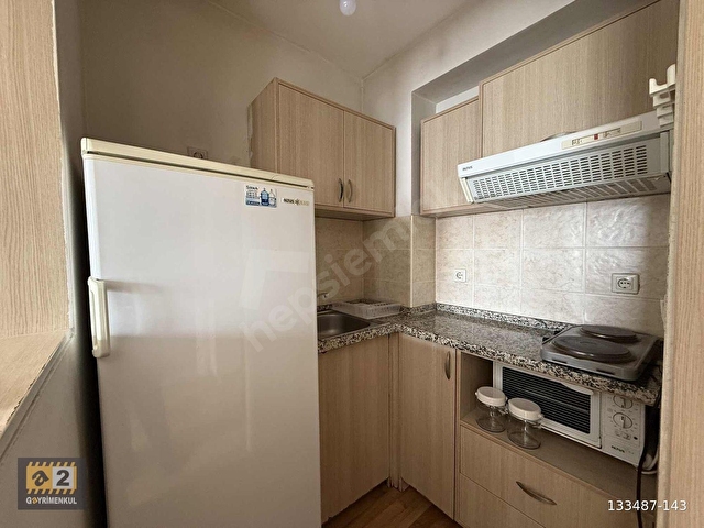 GÖRÜKLE MERKEZDE KOŞU YOLUNDA KİRALIK 1+1 DAİRE - Görsel 11