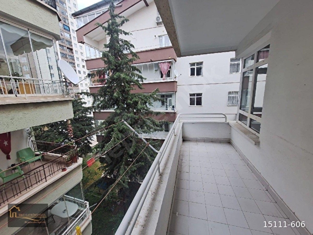 HG GAYRİMENKULDENMERKEZİ KONUMDA 3+1+KİLER 135M2 ARA KATTA ÇİFT BALKON!!! - Görsel 2
