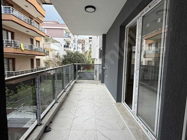 Menemende Satılık Daire 2+1 Kapalı Mutfak Ugurmumcu Mahallesinde - Görsel 12