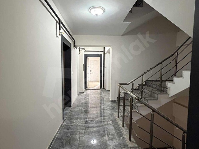 Menemende Satılık Daire 2+1 Kapalı Mutfak Ugurmumcu Mahallesinde - Görsel 17