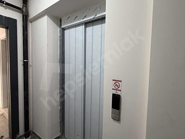 Menemende Satılık Daire 2+1 Kapalı Mutfak Ugurmumcu Mahallesinde - Görsel 4