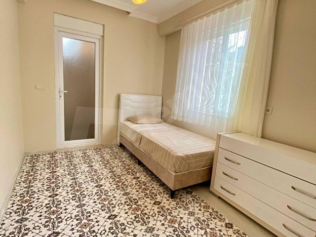 ARSLANBUCAKTA MÜSTAKİL BAHÇELİ EŞYALI KİRALIK 3+1 VİLLA - Görsel 18