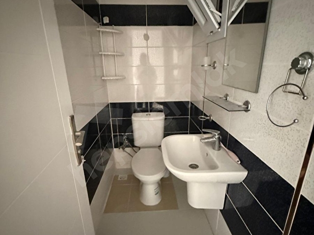 GÜRSELPAŞADA BEGOVİÇTE CADDE ÜSTÜ 4+1 KİRALIK DAİRE - Görsel 14