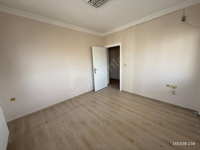 GÜRSELPAŞADA BEGOVİÇTE CADDE ÜSTÜ 4+1 KİRALIK DAİRE - Görsel 5
