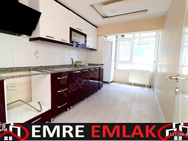 EMRE EMLAKTAN ATAKENT MAHALLESİNDE 14 CADDE YANI SERVİS GÜZERGAHINDA KİRALIK 3+1 DAİRE