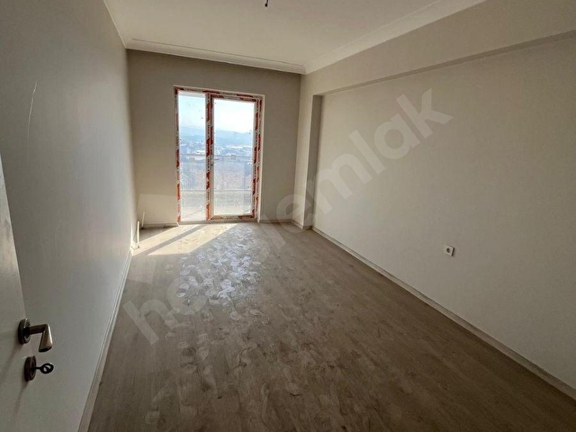 Ulubeyde Ulaşımı Kolay, Cadde Üzeri, 8. Kat Önü Açık 3+1 - Görsel 12