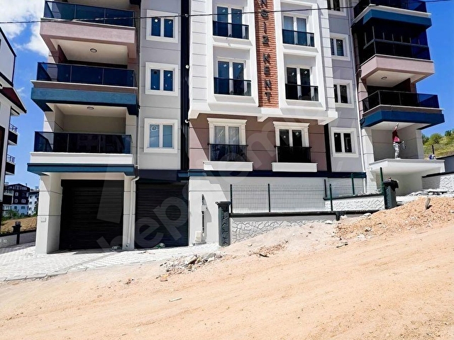 1 EMLAKda GÜZELYURT MAH. Sıfır, Yapılı 2+1 Kiralık Daire - Görsel 2