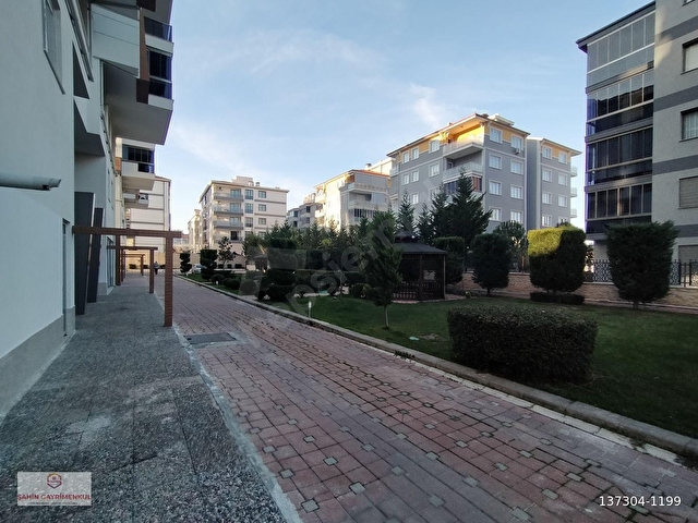 YENİŞAFAKTA SİTE İÇİ 3+1 180 M2 SATILIK LÜX DAİRE - Görsel 27